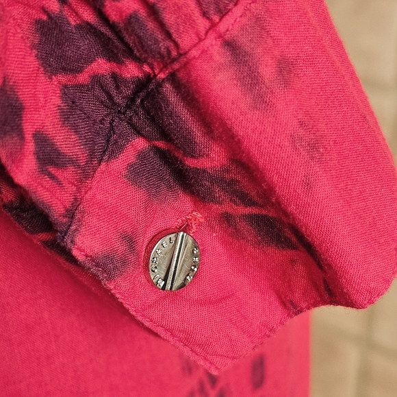 Michael Kors button-down shirt,  size 4. - Picture 6 of 10